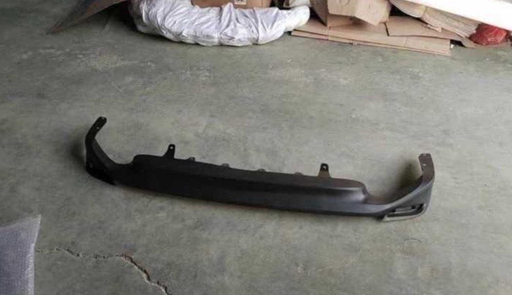 Накладка на задний бампер Toyota Camry 6, Душанбе