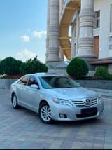 Toyota Camry 2010 — фото 1 из 10
