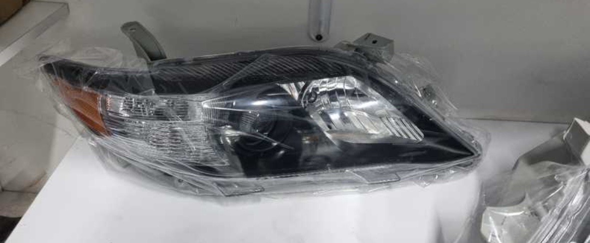 Передние фары se от Toyota Camry 2, Душанбе