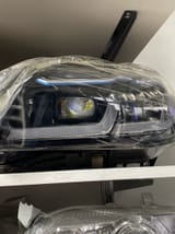 Передние фары BMW 5 Series F10 LED — фото 1 из 3