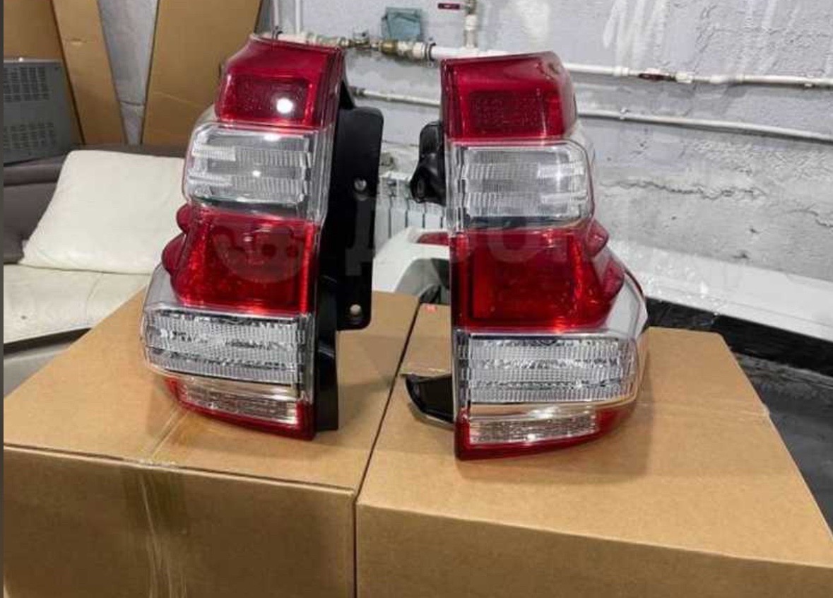 Задний стоп фонари на Toyota Prado, Душанбе