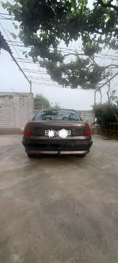 Opel Astra F, Бохтар
