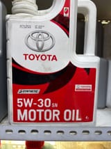Масло TOYOTA 5W-30 — фото 1 из 2