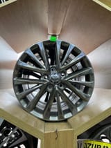 Диски литые Toyota Multi-Spoke Gunmetal. R17 — фото 1 из 2