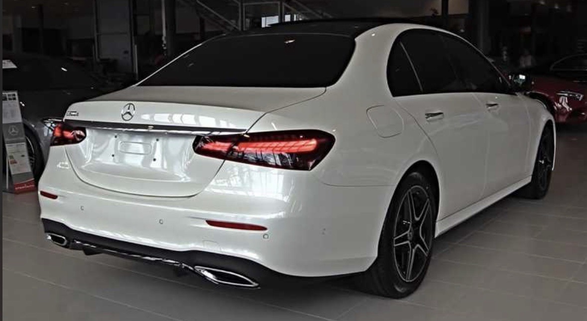 Задняя Фара Mercedes Benz W213R, Душанбе