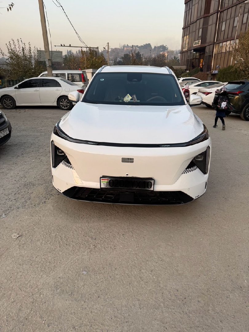 Geely Galaxy L7
