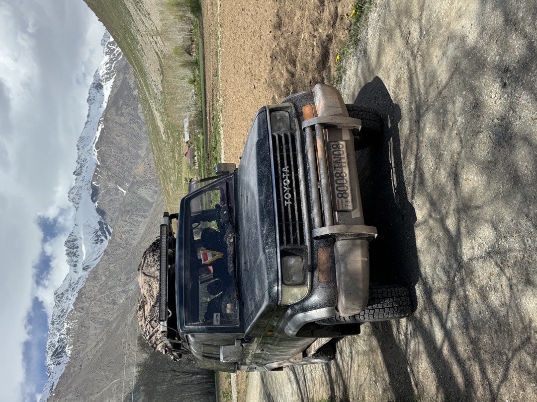 Toyota Land Cruiser 200 — фото 1 из 3