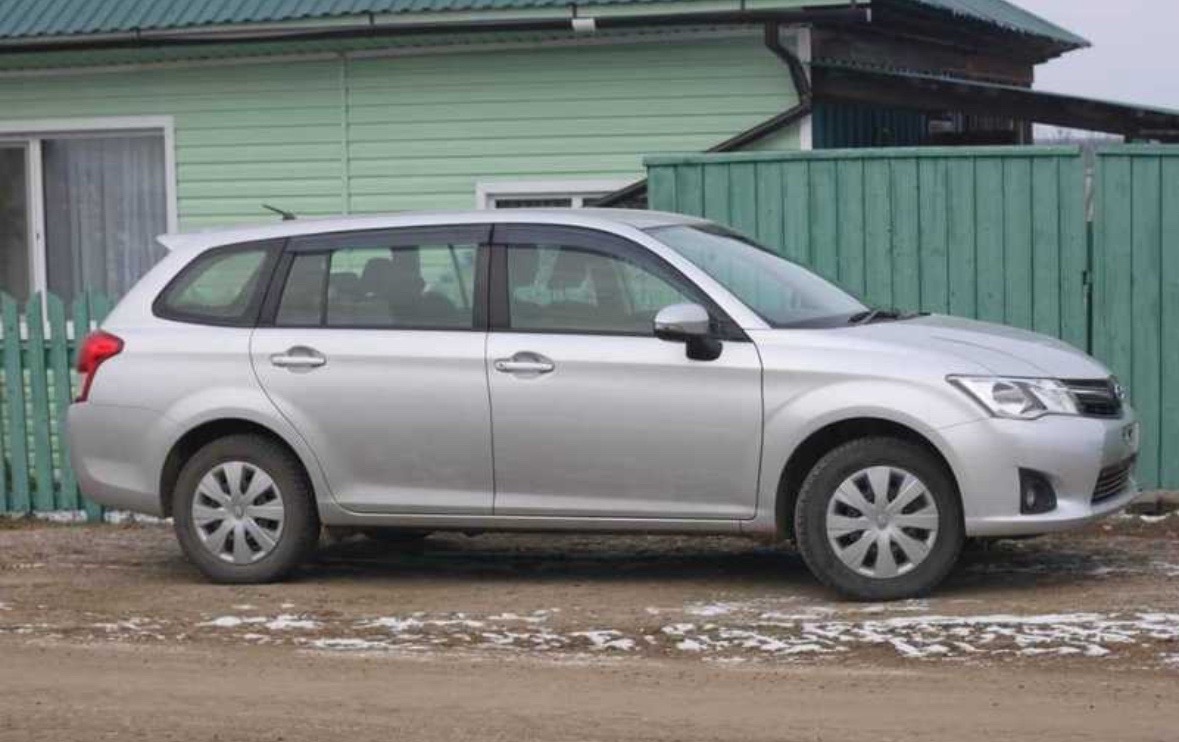 Стекла на Toyota Fielder, Душанбе