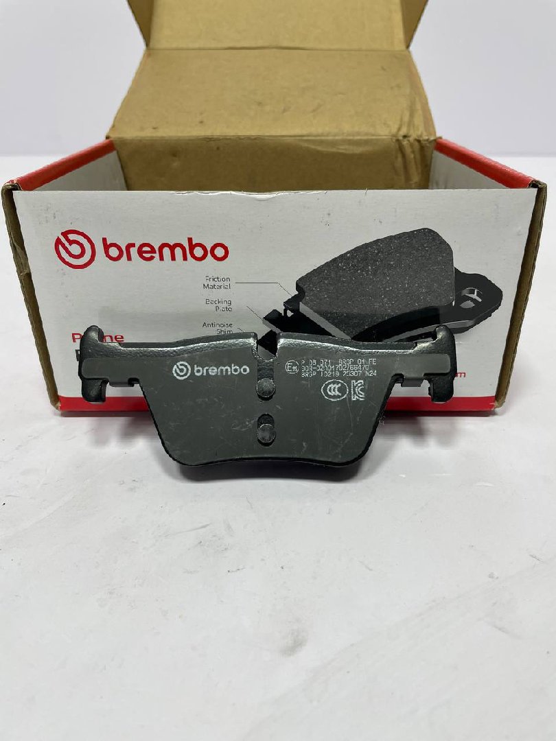 Тормозные колодки задние Brembo, Душанбе