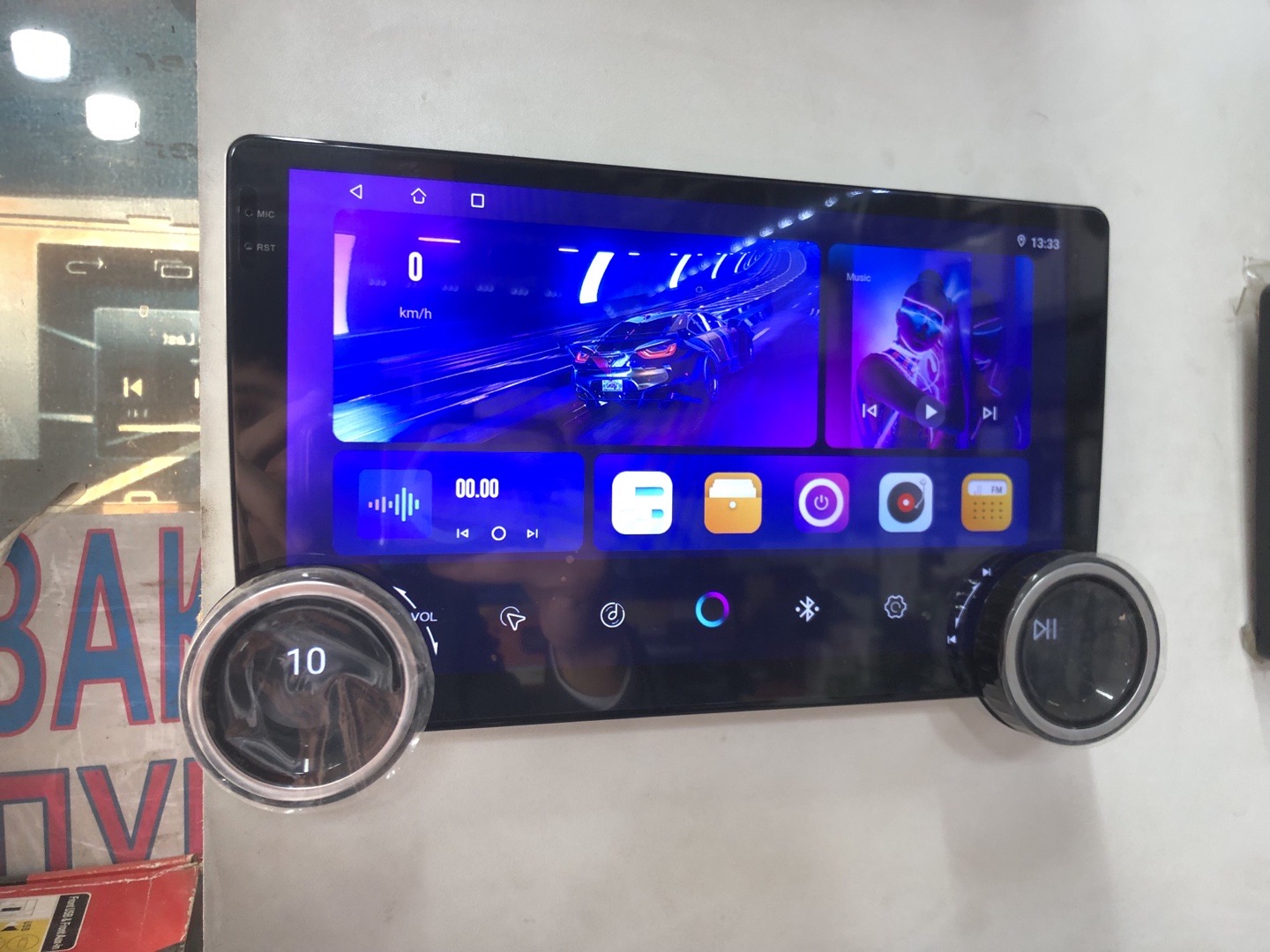"Монитори пуриқтидори JBL, Душанбе