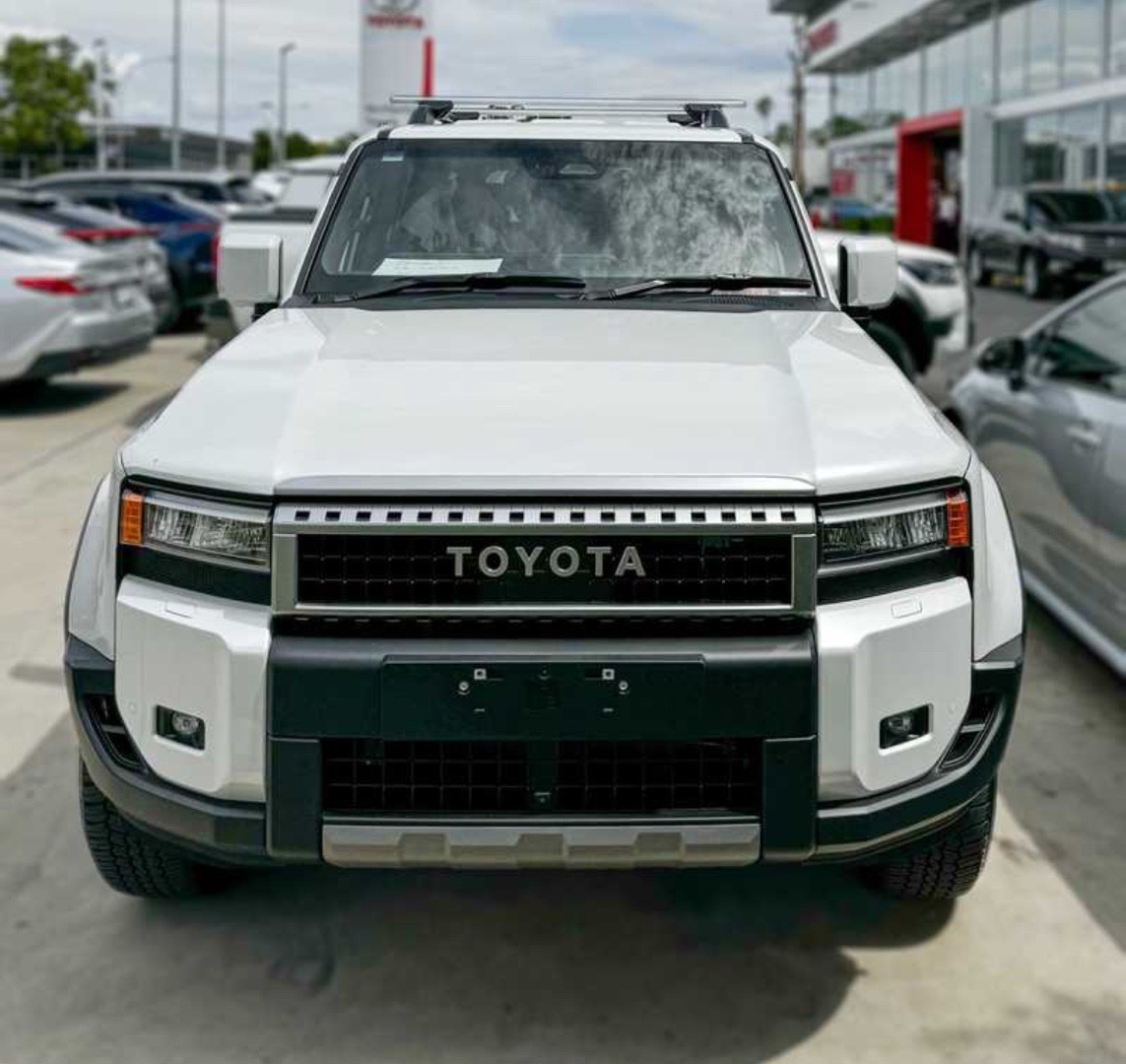 Передняя Фара Toyota Prado, Душанбе
