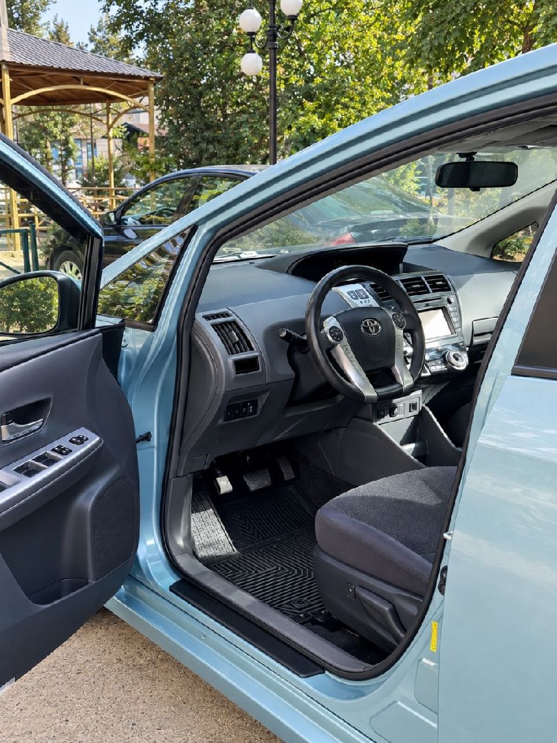 Toyota Prius, 2015, Душанбе