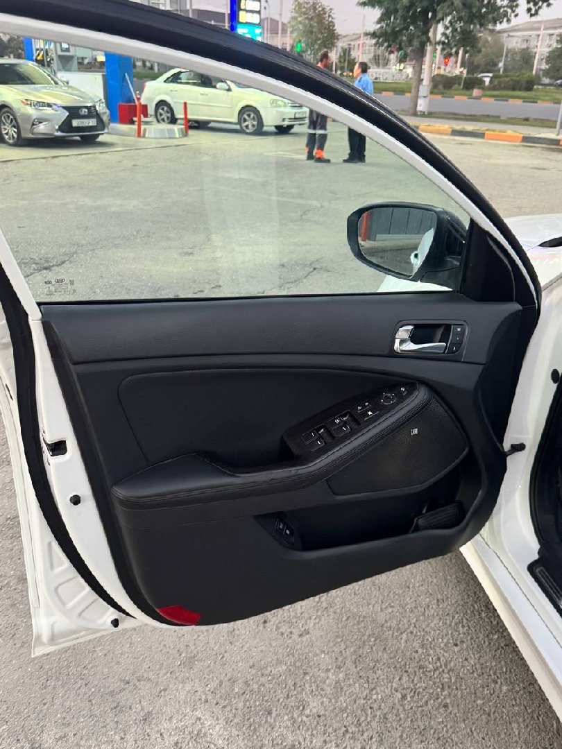 Kia K5, 2015, Душанбе
