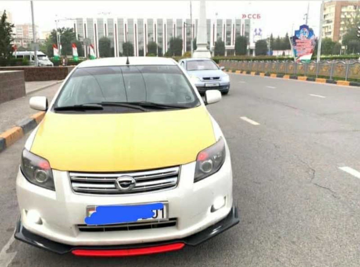 Универсиальная губа на Toyota Axio, Душанбе