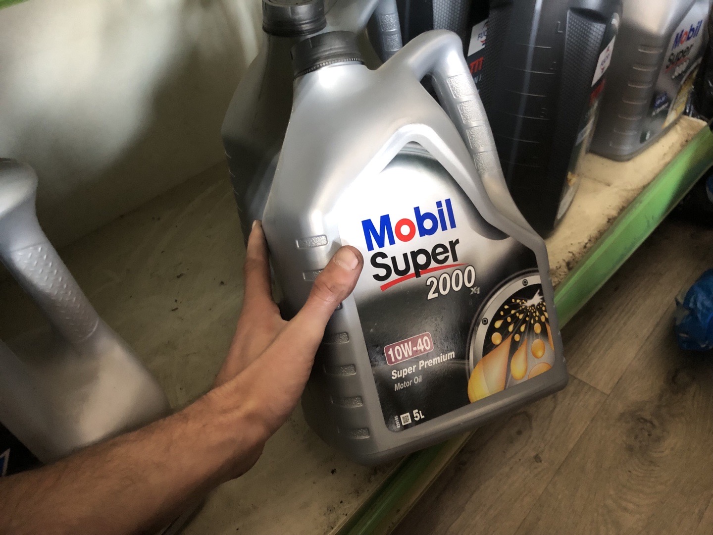 моторное масло Mobil Super 2000 X1 10W-40, Душанбе