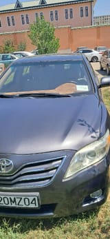 Toyota Camry 2010 — фото 1 из 8