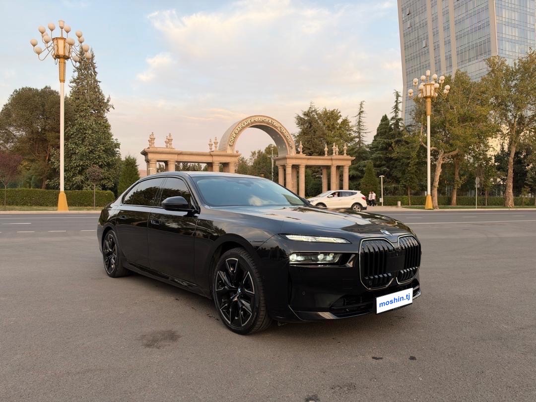 BMW 7 series 2023 — фото 5 из 11
