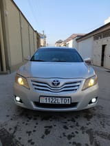 Toyota Camry 2010 — фото 1 из 13