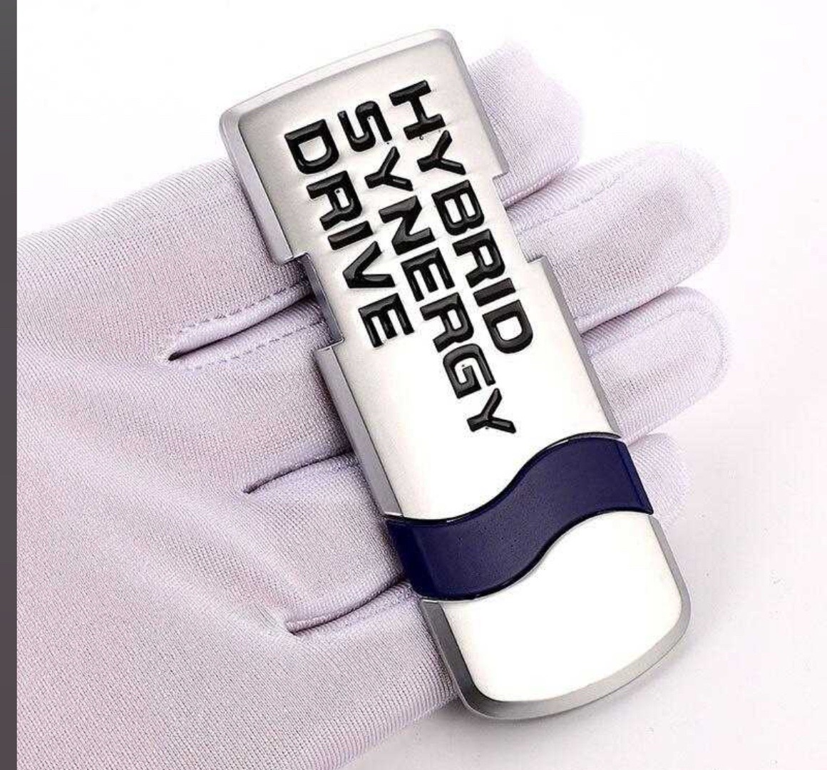 Эмблема Hybrid Synergy Drive, Душанбе