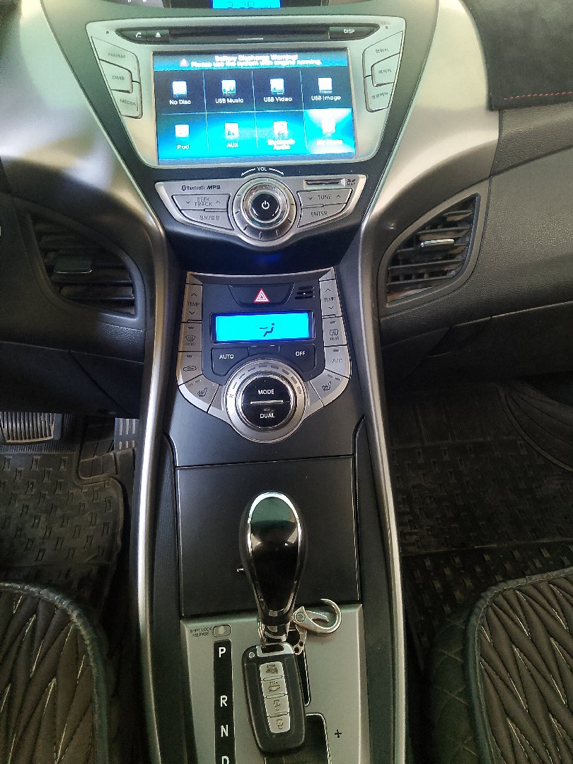 Hyundai Avante, 2013, Фархор