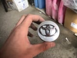 Колпачок ступицы (заглушка литого диска) Toyota — фото 1 из 2
