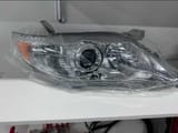 Передние фары на Toyota Camry 2 — фото 1 из 2