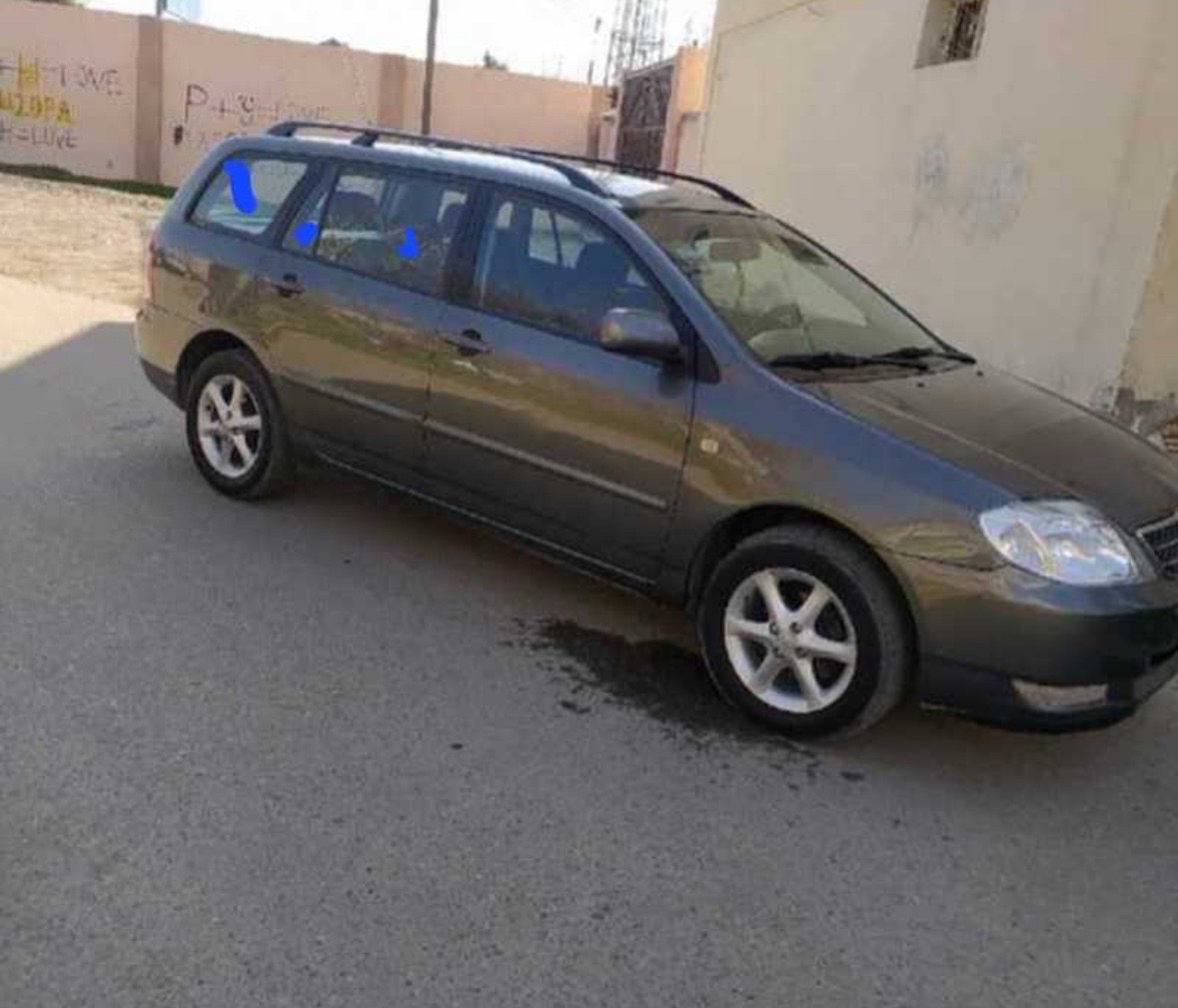 Не тонированные стекла на Toyota Corolla 1, Душанбе