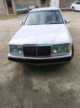 Mercedes-Benz W124 1992 — фото 1 из 4
