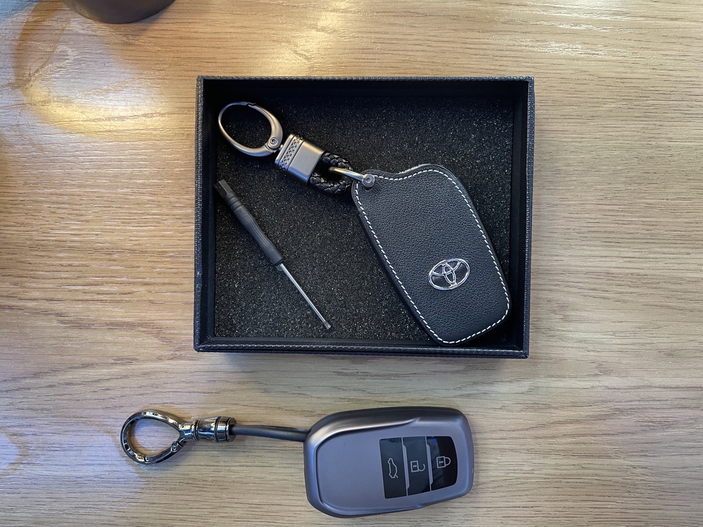 Кожаный чехол для ключа автомобиля Toyota, Душанбе