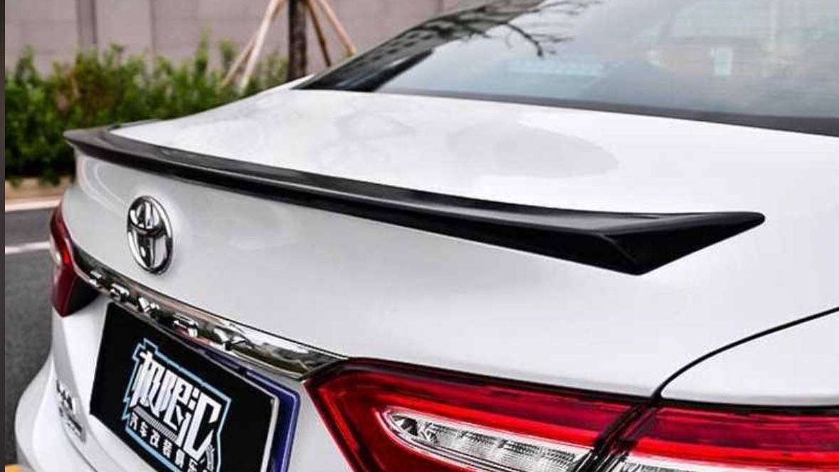 Спойлер багажа от Toyota Camry 6, Душанбе