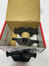 Тормозные колодки задние Brembo — фото 2 из 3