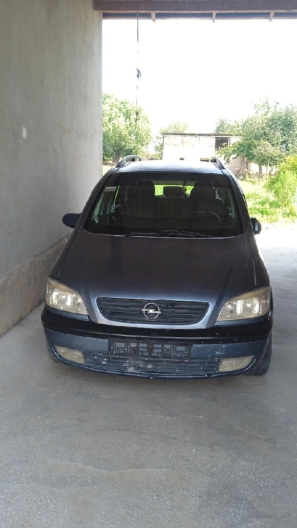 Opel Zafira, 2000, Худжанд
