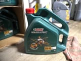 Моторное масло Castrol — фото 1 из 2