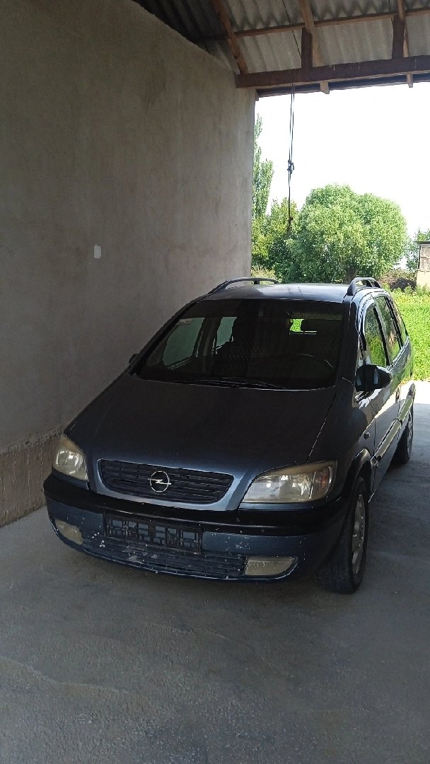 Opel Zafira, 2000, Худжанд