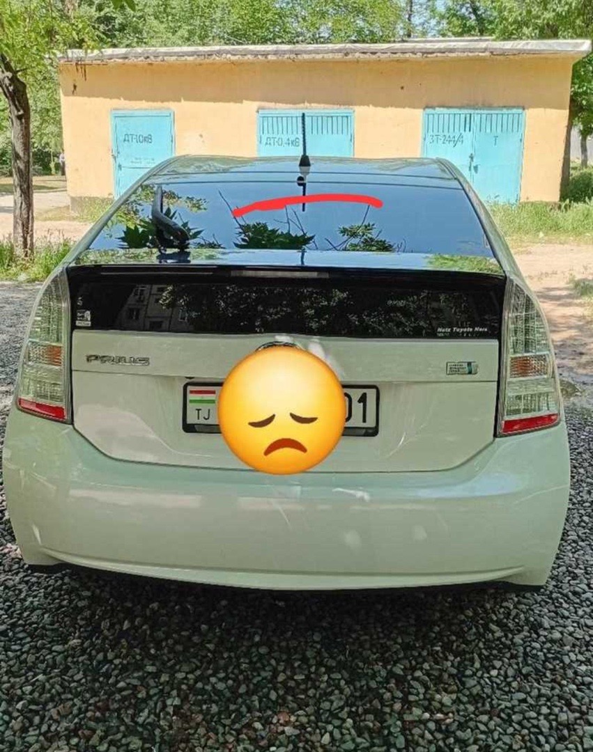 Заднее стекло от Toyota Prius темный, Душанбе