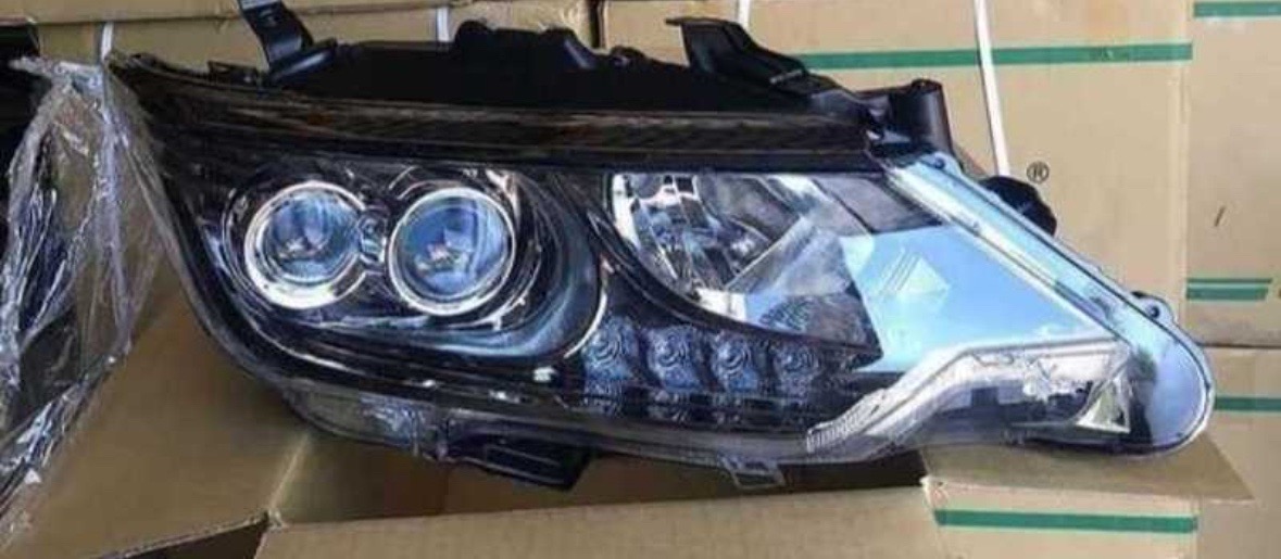 Передние фары Toyota Camry 5, Душанбе