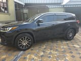 Toyota Highlander 2018 — фото 3 из 11