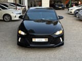 Hyundai Elantra — фото 2 из 3
