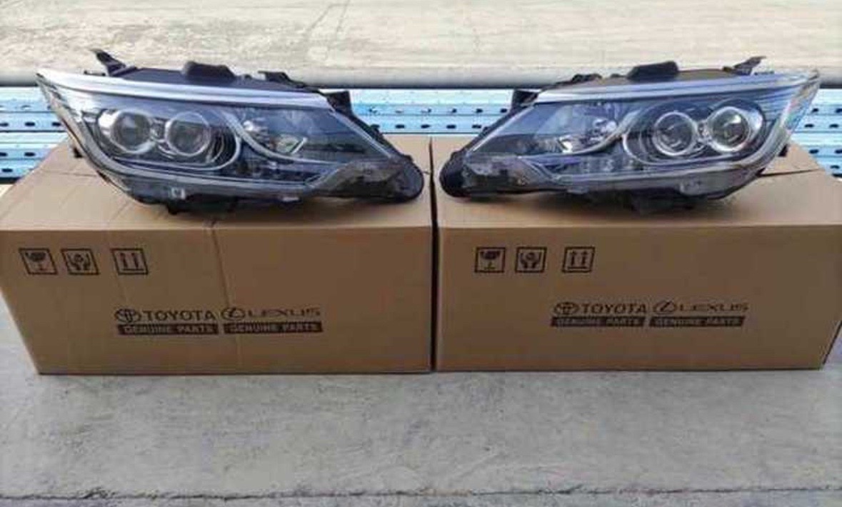 Передние фары от Toyota Camry 5, Душанбе