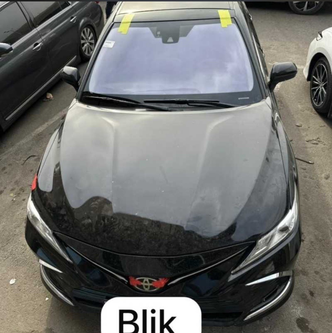 Фиолетовое Стекло на Toyota Camry 6 черный, Душанбе