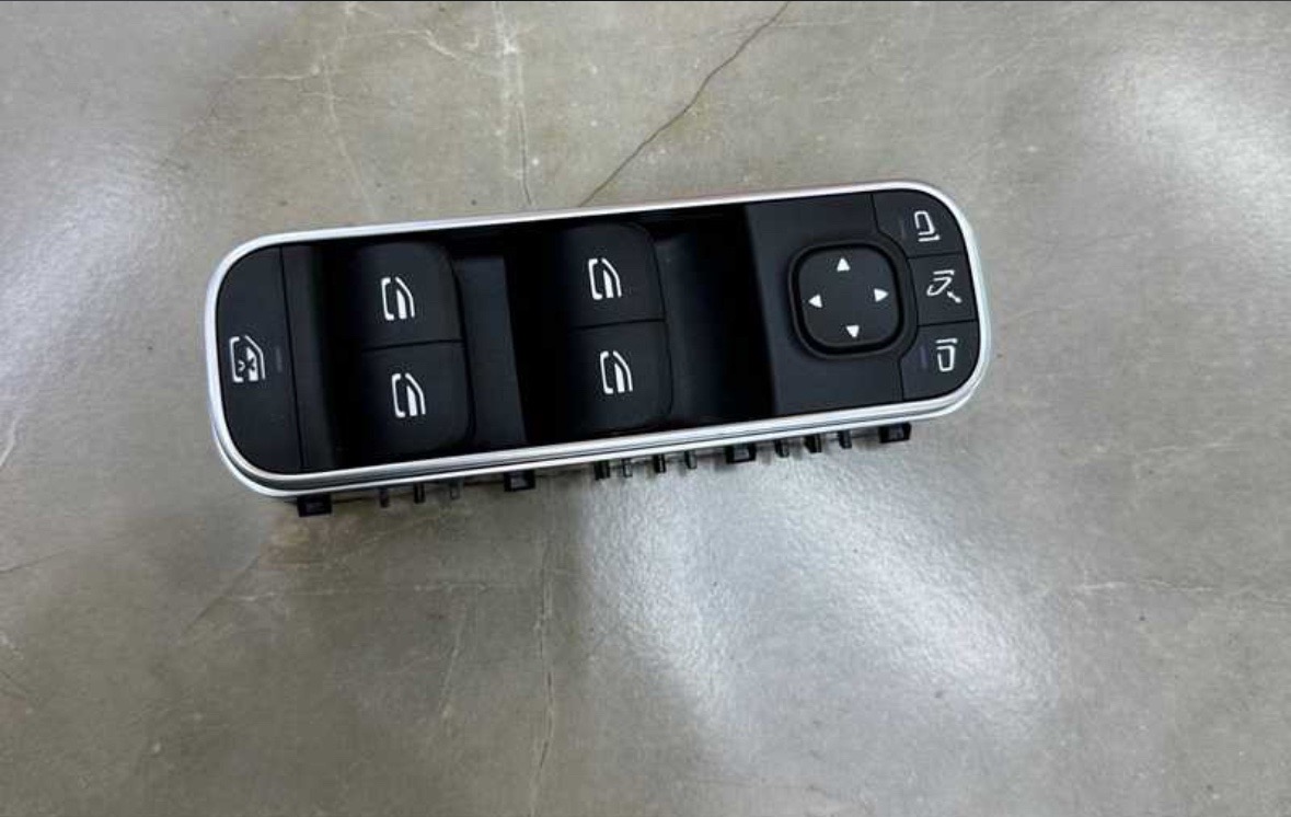 Кнопка стеклоподъемника на Mersedes Benz, Душанбе