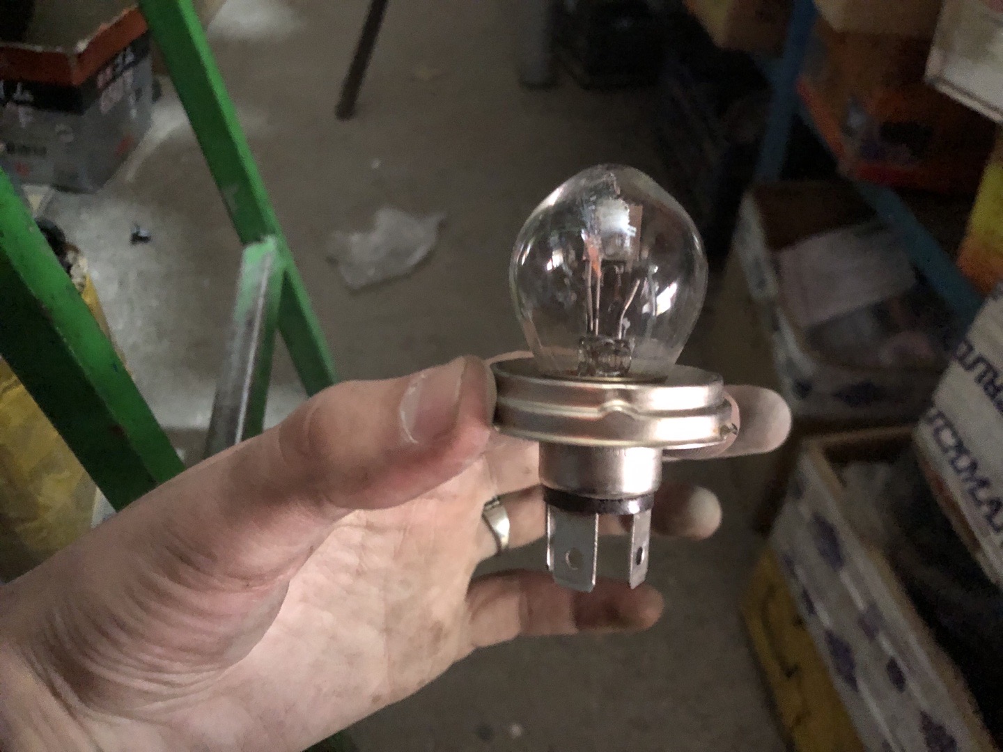 лампа H4 от бренда General Light., Душанбе