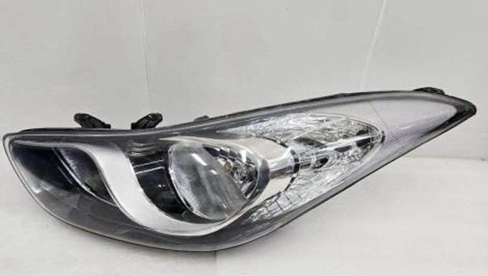 Фара от Hyundai Avante MD 2015-2016, Душанбе