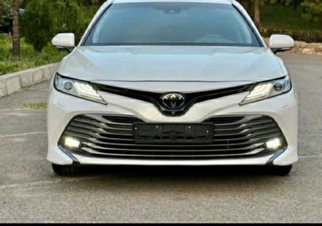 Никель на Передний бампер от Toyota Camry 6, Душанбе