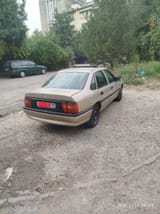 Opel Vectra A 1993 — фото 2 из 9
