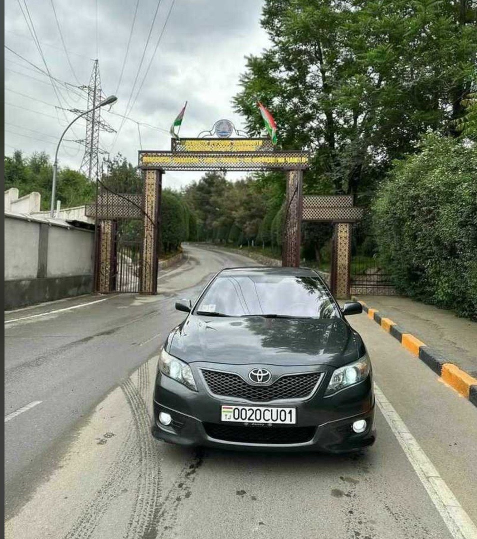 Подкрыльник передний от Toyota Camry 2, Душанбе