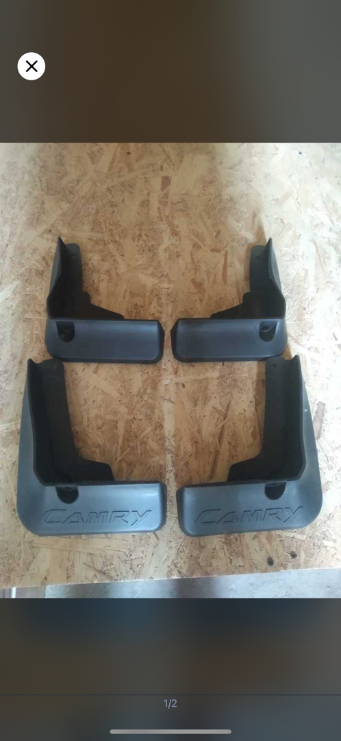 Брызговик от Toyota Camry 6 с надписью Camry, Душанбе