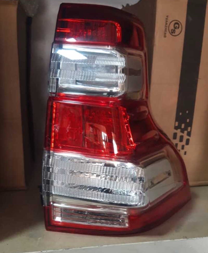 Задние Стоп фары на Toyota Prado, Душанбе