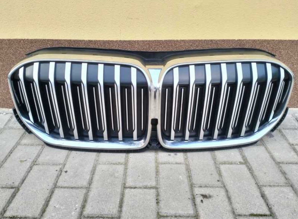 Решетка Радиатора от BMW G12, Душанбе