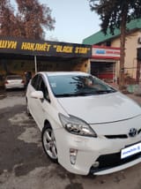 Toyota Prius 2014 — фото 5 из 14